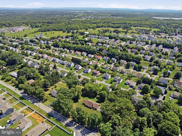 2606 RIDGE RD S, Martinsburg, WV 25403