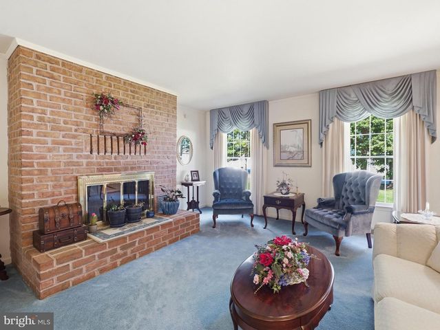 2606 RIDGE RD S, Martinsburg, WV 25403
