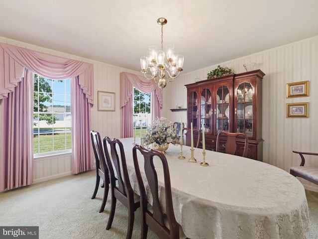 2606 RIDGE RD S, Martinsburg, WV 25403
