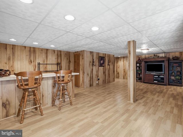 2606 RIDGE RD S, Martinsburg, WV 25403