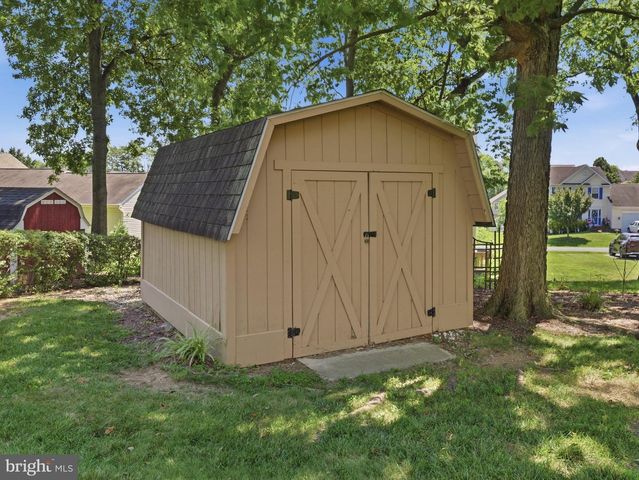 2606 RIDGE RD S, Martinsburg, WV 25403