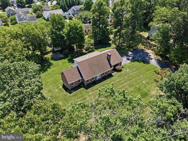 2606 RIDGE RD S, Martinsburg, WV 25403