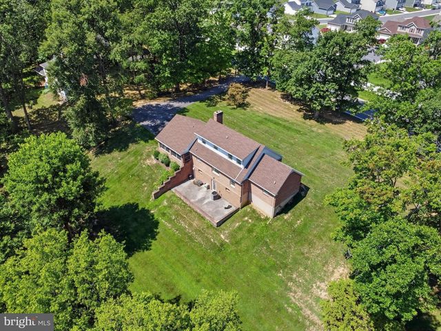 2606 RIDGE RD S, Martinsburg, WV 25403