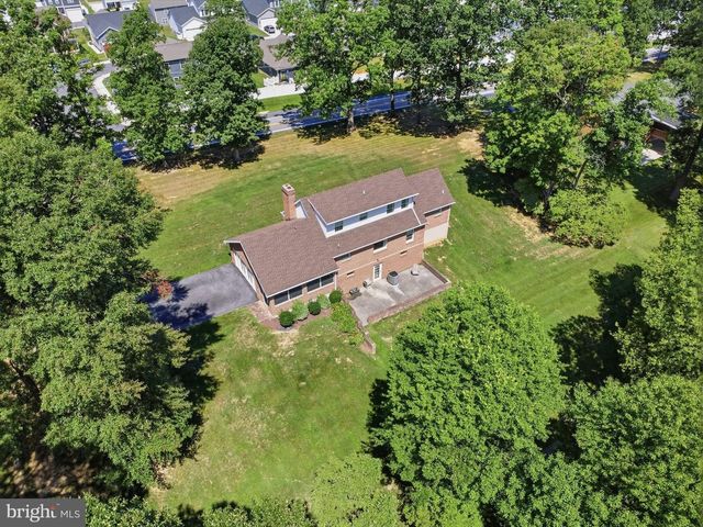 2606 RIDGE RD S, Martinsburg, WV 25403