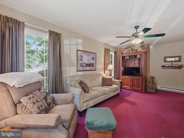 2606 RIDGE RD S, Martinsburg, WV 25403