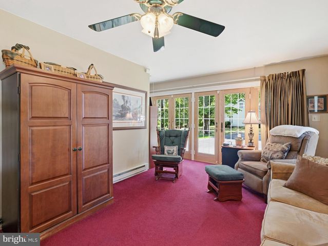 2606 RIDGE RD S, Martinsburg, WV 25403