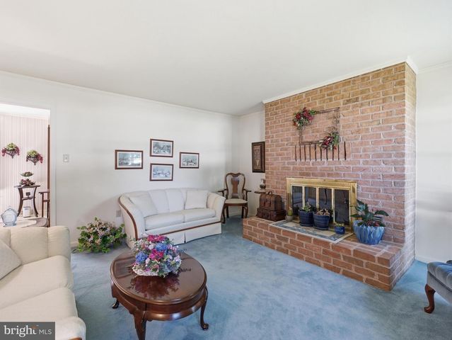 2606 RIDGE RD S, Martinsburg, WV 25403