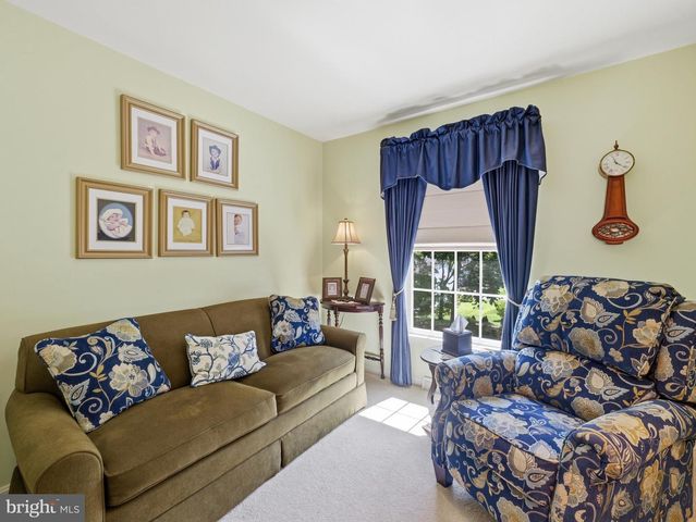 2606 RIDGE RD S, Martinsburg, WV 25403