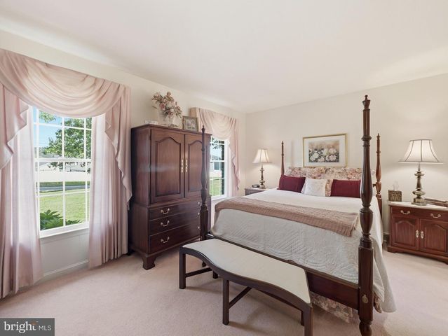 2606 RIDGE RD S, Martinsburg, WV 25403