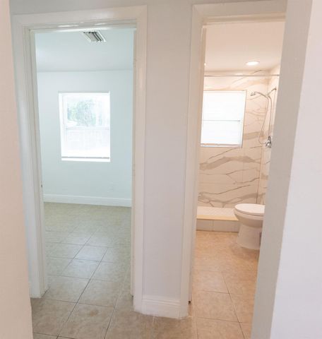 3652 Alexander Court, Lake Worth, FL 33463