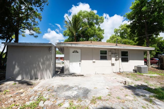 3652 Alexander Court, Lake Worth, FL 33463