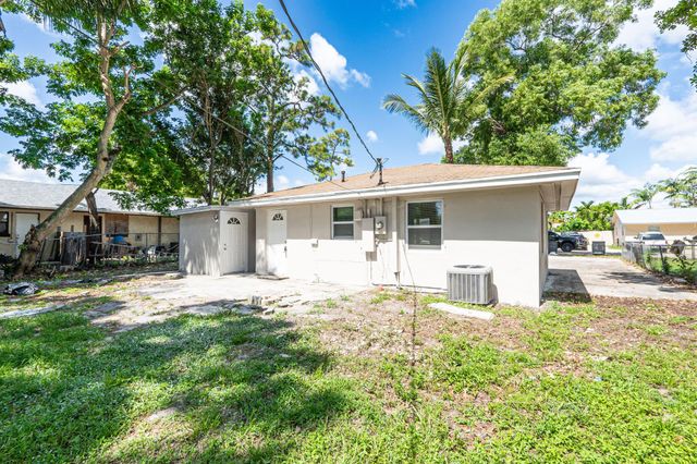 3652 Alexander Court, Lake Worth, FL 33463