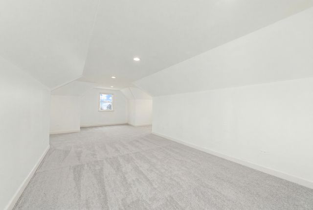 5158 W Carmen Avenue W, Chicago, IL 60630