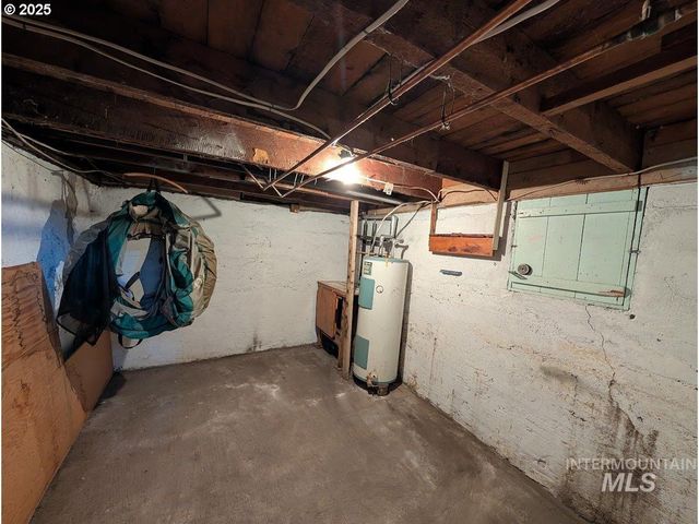 1516 Monroe Ave, La Grande, OR 97850