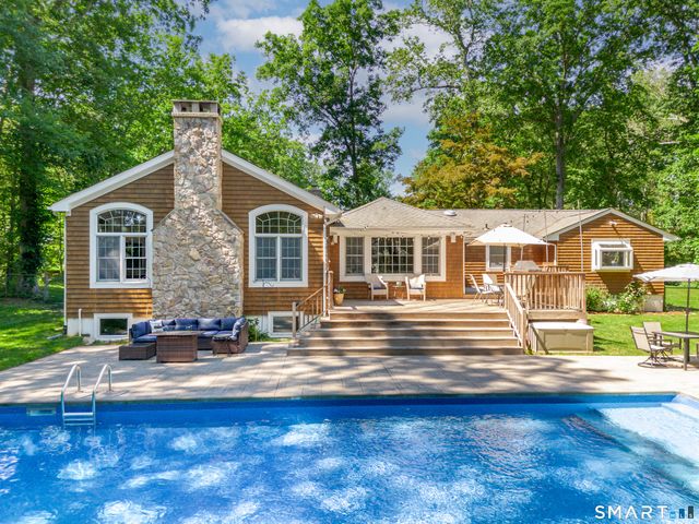 21 Geneva Road, Norwalk, CT 06850