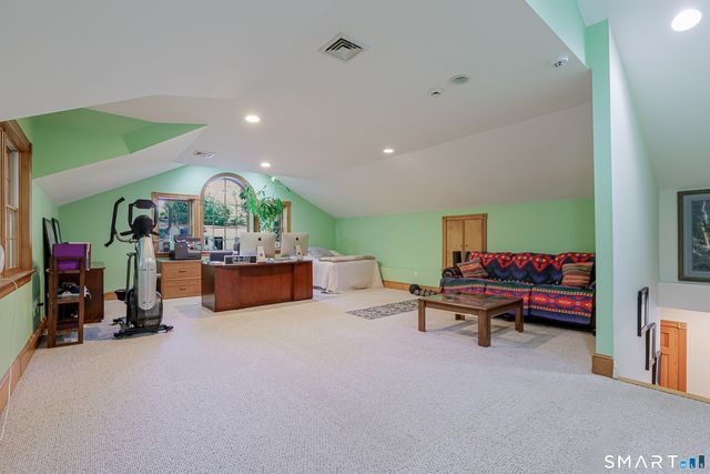 21 Geneva Road, Norwalk, CT 06850
