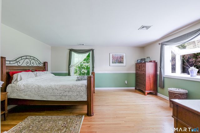 21 Geneva Road, Norwalk, CT 06850