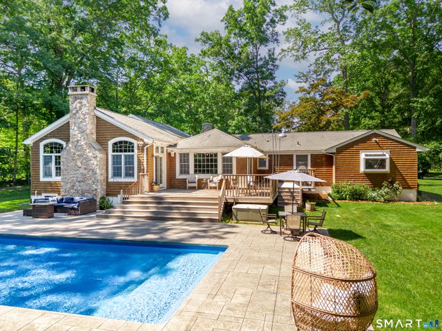 21 Geneva Road, Norwalk, CT 06850