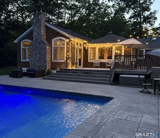 21 Geneva Road, Norwalk, CT 06850
