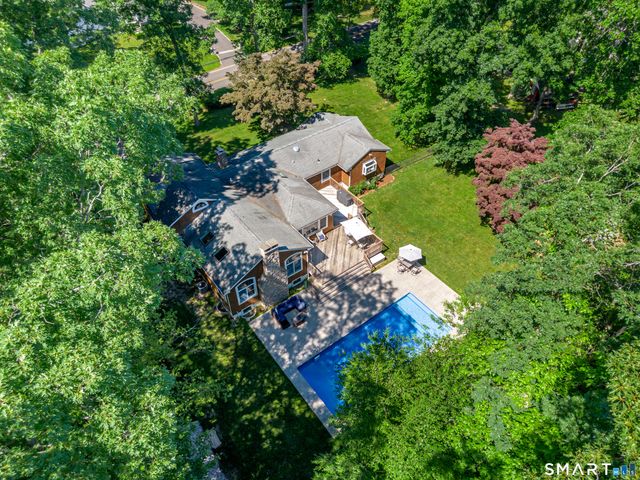 21 Geneva Road, Norwalk, CT 06850