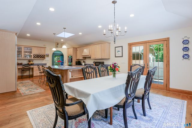 21 Geneva Road, Norwalk, CT 06850