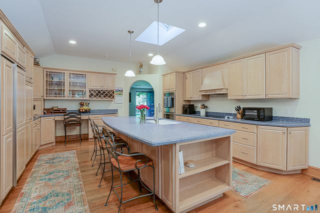 21 Geneva Road, Norwalk, CT 06850