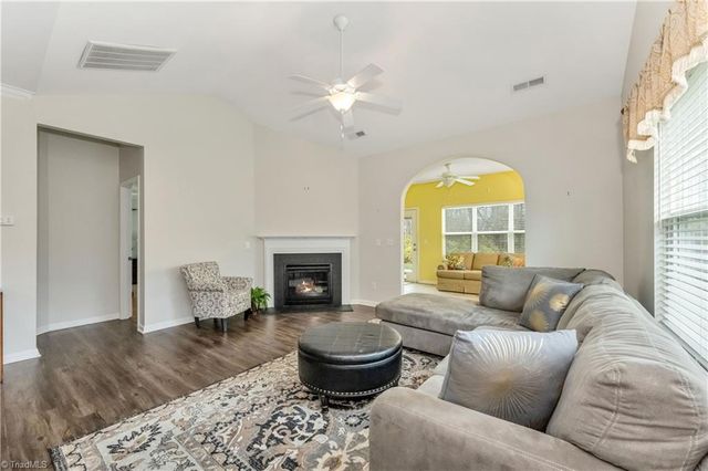 133 Kilbourne Drive, Advance, NC 27006