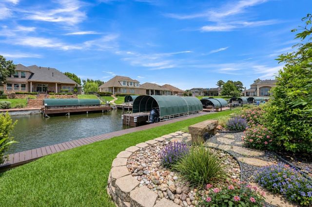 12324 White Oak Point, Conroe, TX 77304