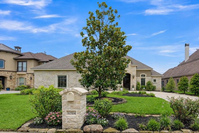 12324 White Oak Point, Conroe, TX 77304