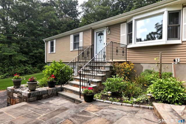 315 Buddington Road, Shelton, CT 06484
