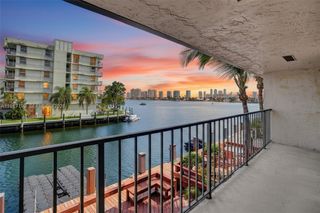 2689 NE 165th Street 56, North Miami Beach, FL 33160