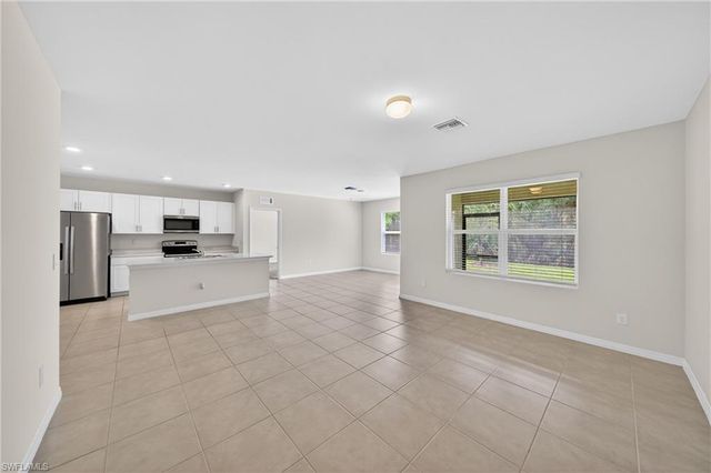 18546 Marlin Kite LN, North Fort Myers, FL 33917