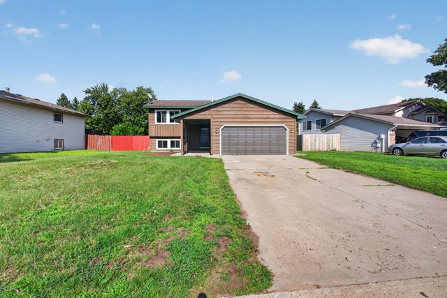 8208 Irving Avenue N, Brooklyn Park, MN 55444