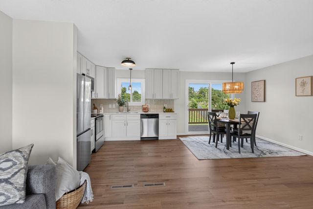 8208 Irving Avenue N, Brooklyn Park, MN 55444