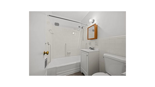3125 Tibbett Ave Apt 12C, New York City, NY 10463