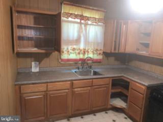 6027 WALNUT ST, Philadelphia, PA 19139