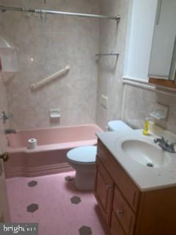 6027 WALNUT ST, Philadelphia, PA 19139