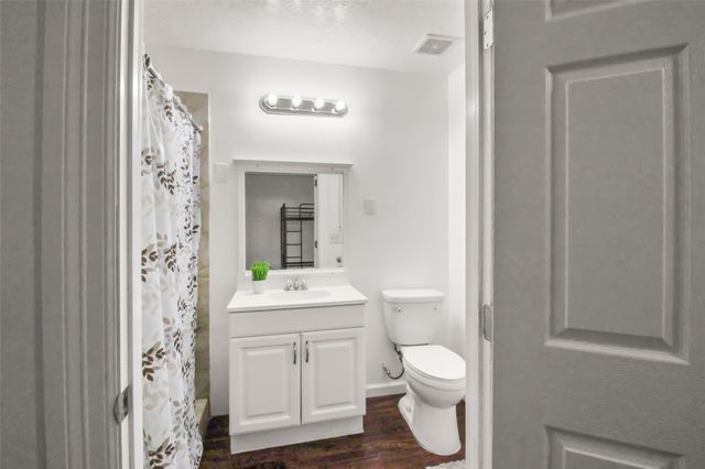 3318 S Greenpark Drive, Houston, TX 77082