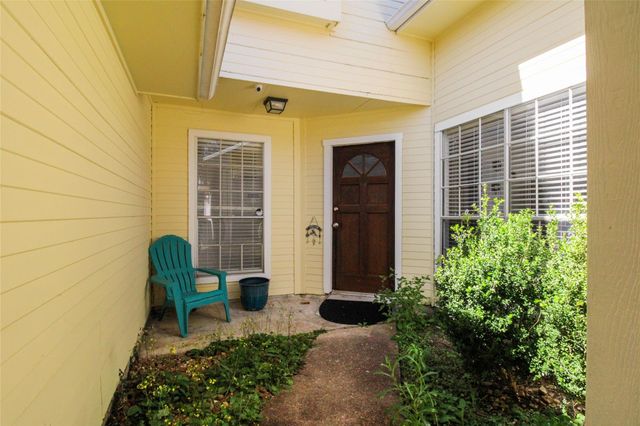 3318 S Greenpark Drive, Houston, TX 77082