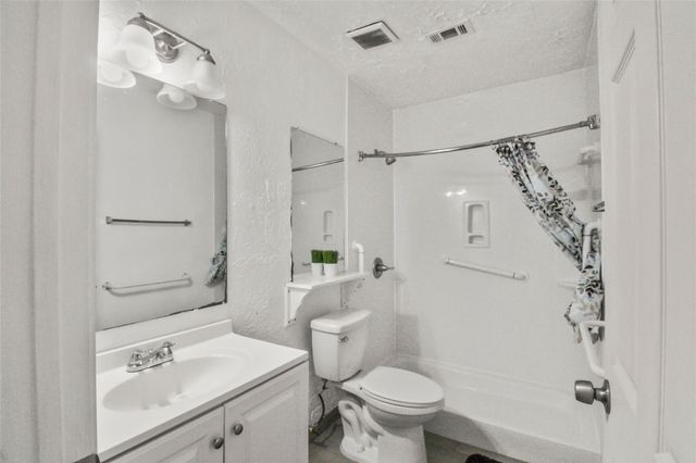 3318 S Greenpark Drive, Houston, TX 77082