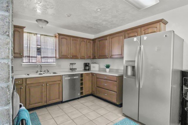 3318 S Greenpark Drive, Houston, TX 77082