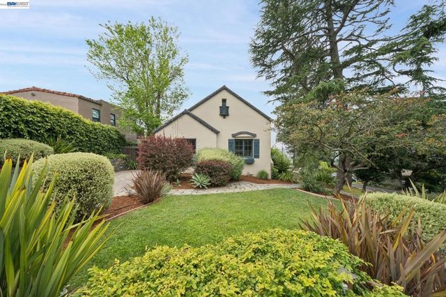6968 THORNHILL DRIVE, Oakland, CA 94611