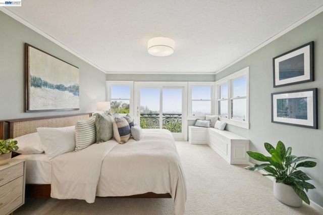 6968 THORNHILL DRIVE, Oakland, CA 94611