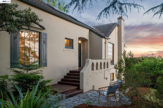 6968 THORNHILL DRIVE, Oakland, CA 94611