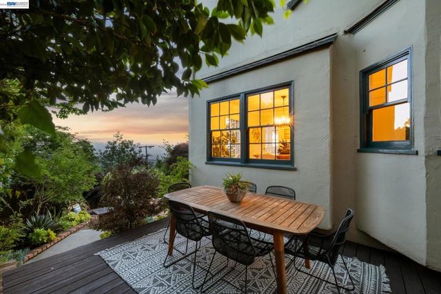 6968 THORNHILL DRIVE, Oakland, CA 94611