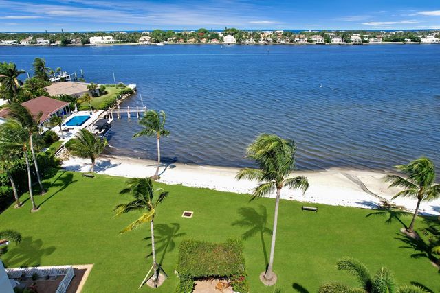 126 Ocean Cay Way, Hypoluxo, FL 33462