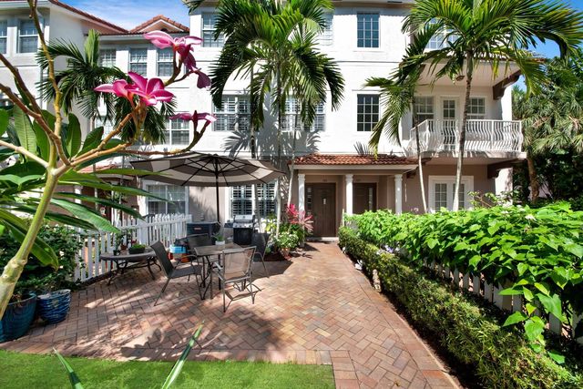 126 Ocean Cay Way, Hypoluxo, FL 33462