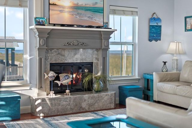 1019 Brighton Jones Blvd, Gilchrist, TX 77617