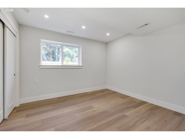 14251 CAUFIELD Rd, Oregon City, OR 97045