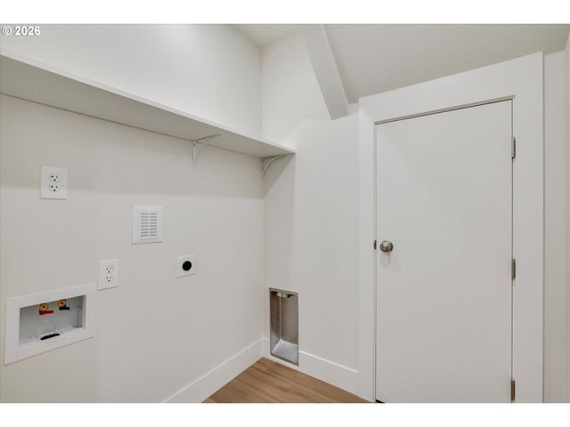 14251 CAUFIELD Rd, Oregon City, OR 97045